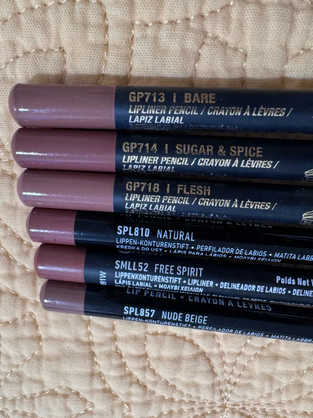 Bundle of 6 lip liners